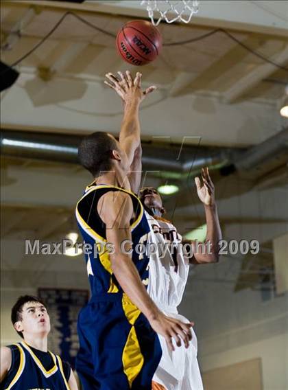 Thumbnail 3 in Turlock vs. Central (Modesto Christian Holiday Hoops)  photogallery.