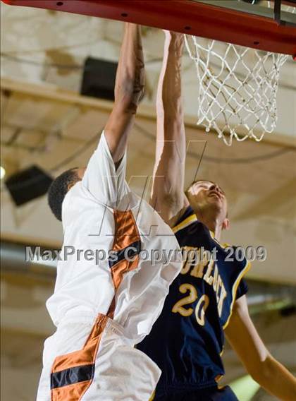 Thumbnail 3 in Turlock vs. Central (Modesto Christian Holiday Hoops)  photogallery.