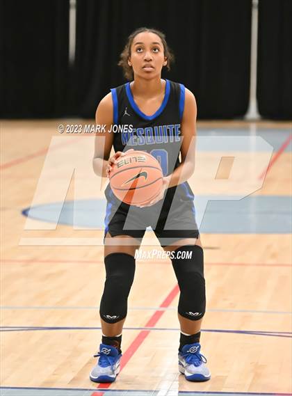Thumbnail 1 in Mesquite vs. St. Anthony (Nike Tournament of Champions) photogallery.
