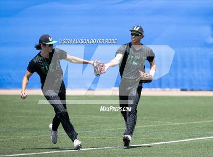 Thumbnail 2 in Uwharrie Charter vs Northside - Pinetown (NCSHAA 1A Championship) photogallery.