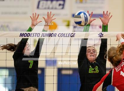 Thumbnail 2 in Ripon vs. Sonora (CIF SJS D4 Final) photogallery.