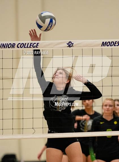 Thumbnail 3 in Ripon vs. Sonora (CIF SJS D4 Final) photogallery.
