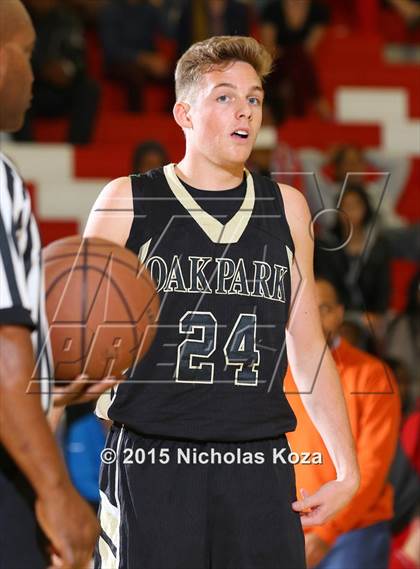Thumbnail 2 in Oak Park vs. Redondo Union (Pacific Shores Tournament) photogallery.