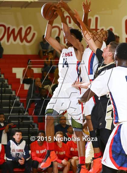 Thumbnail 2 in Oak Park vs. Redondo Union (Pacific Shores Tournament) photogallery.