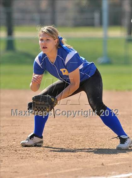 Thumbnail 1 in Del Campo vs. Del Oro (Victory Pre-Season T.O.C.) photogallery.