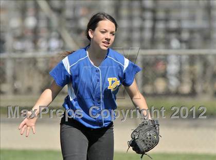 Thumbnail 3 in Del Campo vs. Del Oro (Victory Pre-Season T.O.C.) photogallery.