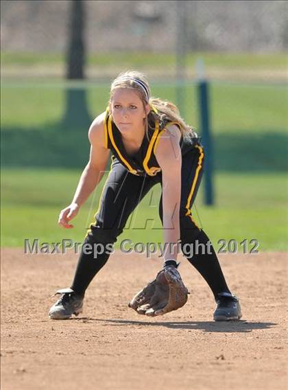 Thumbnail 2 in Del Campo vs. Del Oro (Victory Pre-Season T.O.C.) photogallery.