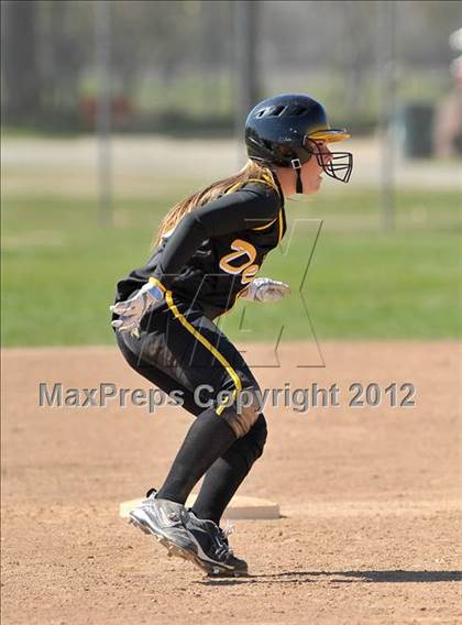 Thumbnail 3 in Del Campo vs. Del Oro (Victory Pre-Season T.O.C.) photogallery.
