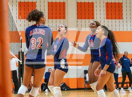 Thumbnail 2 in Lovejoy vs. Allen photogallery.