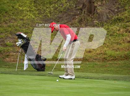 Thumbnail 2 in Servite Invitational photogallery.