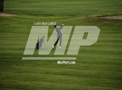 Thumbnail 2 in Servite Invitational photogallery.