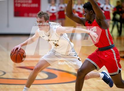 Thumbnail 3 in O'Fallon vs. Alton  (IHSA 4A Regional Semifinal) photogallery.