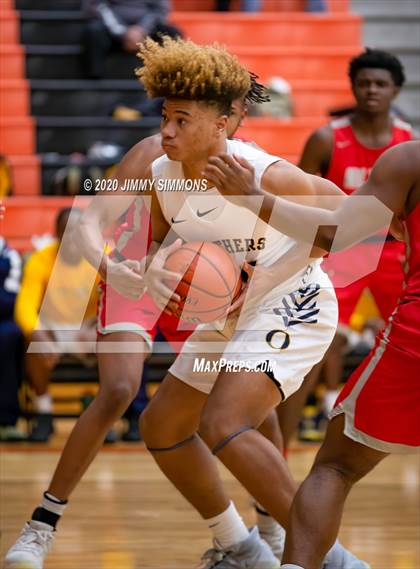 Thumbnail 1 in O'Fallon vs. Alton  (IHSA 4A Regional Semifinal) photogallery.