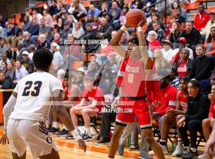 Thumbnail 1 in O'Fallon vs. Alton  (IHSA 4A Regional Semifinal) photogallery.