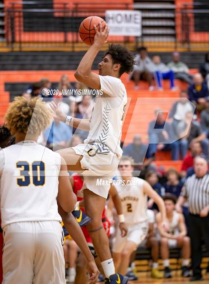 Thumbnail 2 in O'Fallon vs. Alton  (IHSA 4A Regional Semifinal) photogallery.