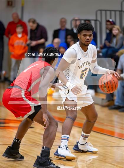 Thumbnail 1 in O'Fallon vs. Alton  (IHSA 4A Regional Semifinal) photogallery.