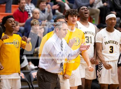 Thumbnail 1 in O'Fallon vs. Alton  (IHSA 4A Regional Semifinal) photogallery.