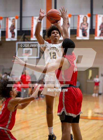 Thumbnail 2 in O'Fallon vs. Alton  (IHSA 4A Regional Semifinal) photogallery.