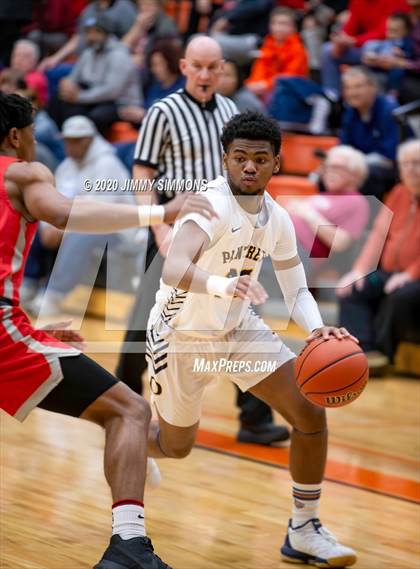 Thumbnail 1 in O'Fallon vs. Alton  (IHSA 4A Regional Semifinal) photogallery.
