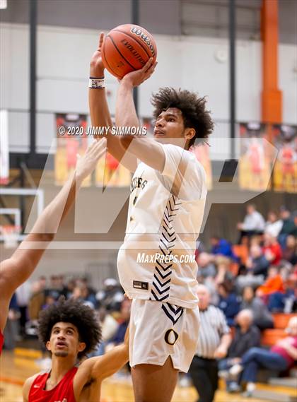 Thumbnail 3 in O'Fallon vs. Alton  (IHSA 4A Regional Semifinal) photogallery.
