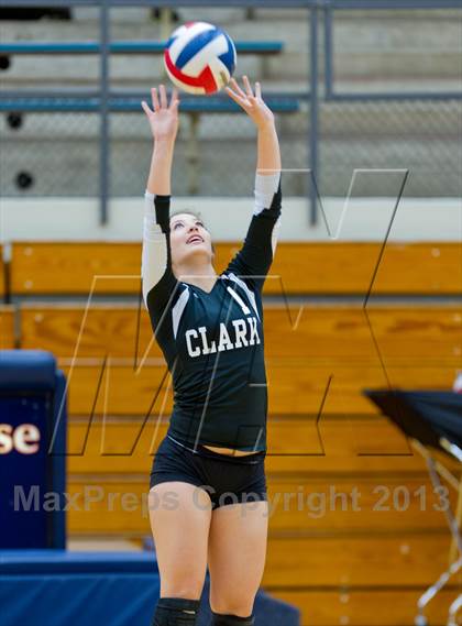 Thumbnail 1 in Clark vs. Warren photogallery.