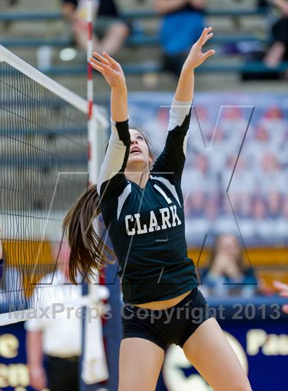Thumbnail 1 in Clark vs. Warren photogallery.