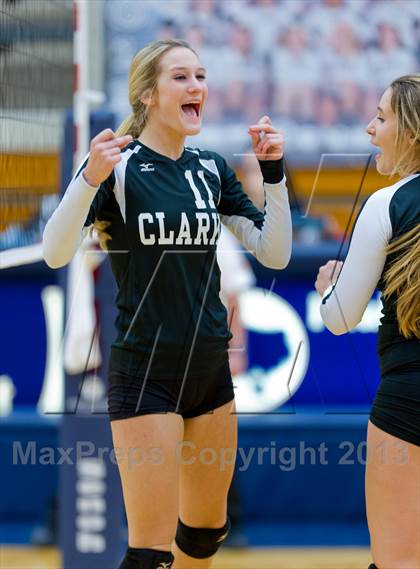 Thumbnail 2 in Clark vs. Warren photogallery.