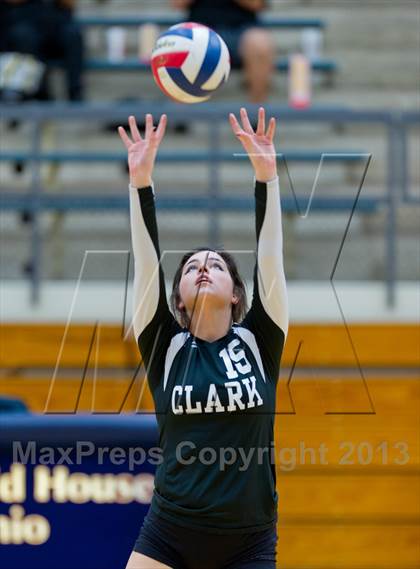 Thumbnail 3 in Clark vs. Warren photogallery.