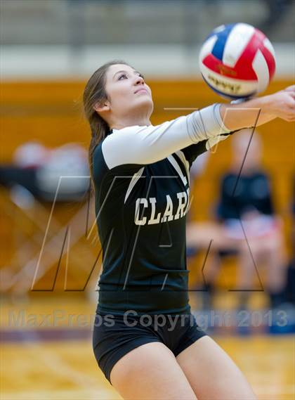 Thumbnail 2 in Clark vs. Warren photogallery.
