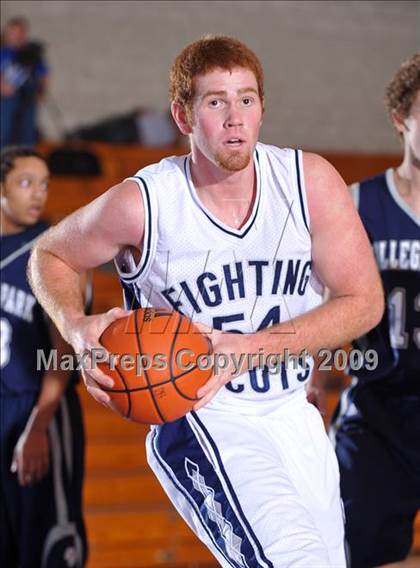 Thumbnail 3 in College Park vs Rim of the World (MaxPreps Holiday Classic) photogallery.