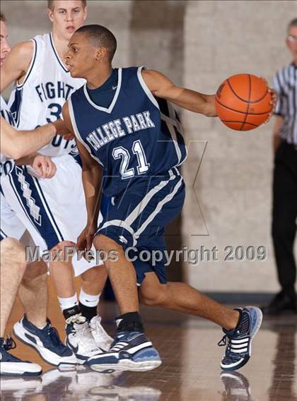 Thumbnail 2 in College Park vs Rim of the World (MaxPreps Holiday Classic) photogallery.