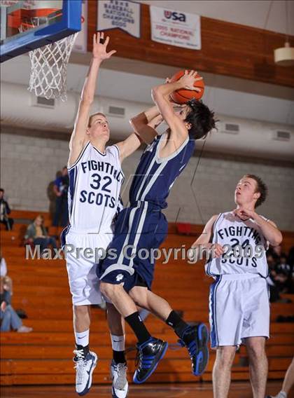 Thumbnail 2 in College Park vs Rim of the World (MaxPreps Holiday Classic) photogallery.