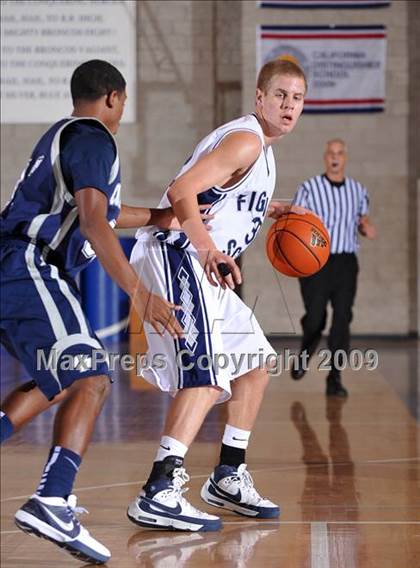 Thumbnail 1 in College Park vs Rim of the World (MaxPreps Holiday Classic) photogallery.