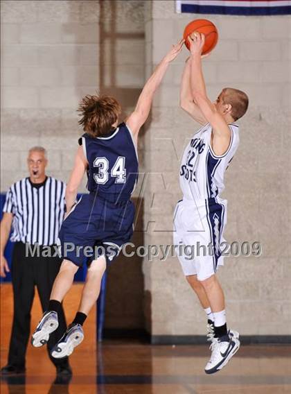Thumbnail 2 in College Park vs Rim of the World (MaxPreps Holiday Classic) photogallery.