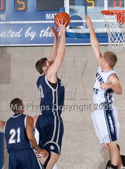 Thumbnail 1 in College Park vs Rim of the World (MaxPreps Holiday Classic) photogallery.