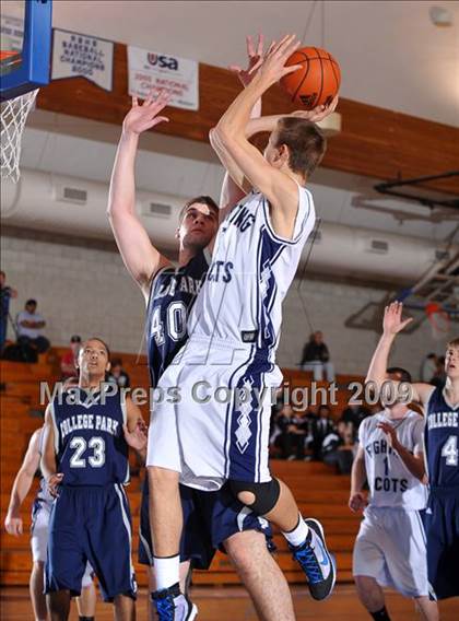 Thumbnail 3 in College Park vs Rim of the World (MaxPreps Holiday Classic) photogallery.