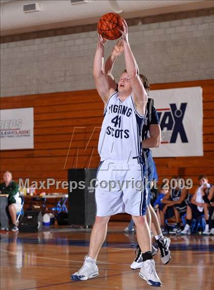 Thumbnail 1 in College Park vs Rim of the World (MaxPreps Holiday Classic) photogallery.