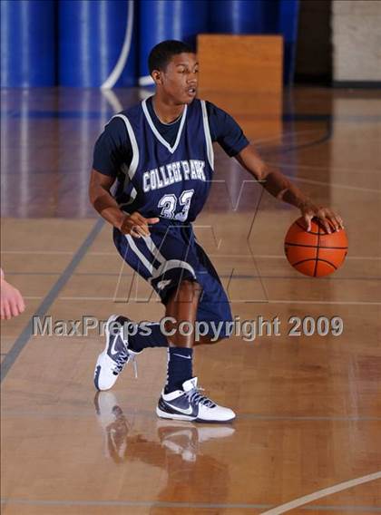 Thumbnail 3 in College Park vs Rim of the World (MaxPreps Holiday Classic) photogallery.