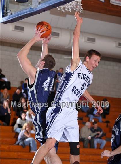 Thumbnail 2 in College Park vs Rim of the World (MaxPreps Holiday Classic) photogallery.