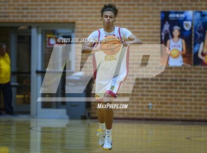 Thumbnail 2 in Salpointe Catholic vs Sahuaro photogallery.