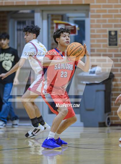 Thumbnail 2 in Salpointe Catholic vs Sahuaro photogallery.