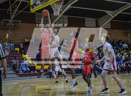 Thumbnail 2 in Salpointe Catholic vs Sahuaro photogallery.