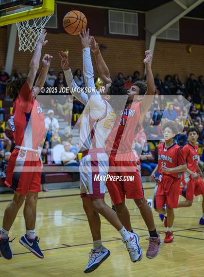 Thumbnail 3 in Salpointe Catholic vs Sahuaro photogallery.