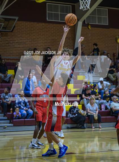 Thumbnail 2 in Salpointe Catholic vs Sahuaro photogallery.