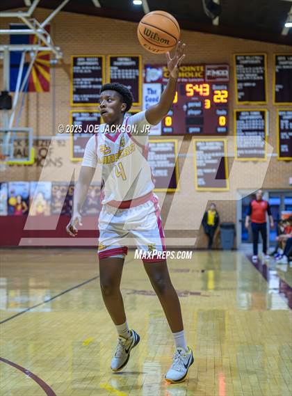 Thumbnail 3 in Salpointe Catholic vs Sahuaro photogallery.