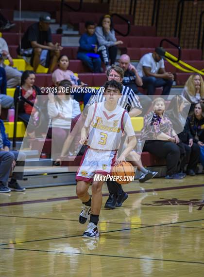 Thumbnail 2 in Salpointe Catholic vs Sahuaro photogallery.