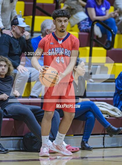 Thumbnail 2 in Salpointe Catholic vs Sahuaro photogallery.