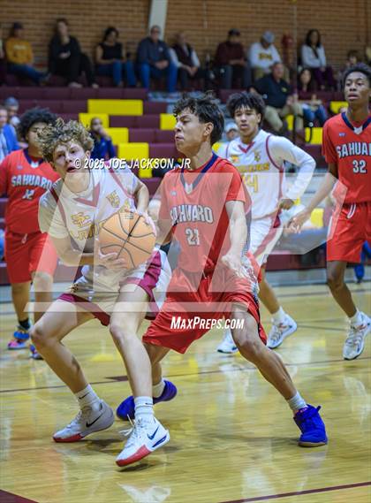 Thumbnail 2 in Salpointe Catholic vs Sahuaro photogallery.