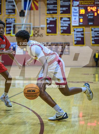 Thumbnail 2 in Salpointe Catholic vs Sahuaro photogallery.