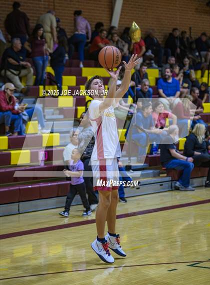 Thumbnail 1 in Salpointe Catholic vs Sahuaro photogallery.